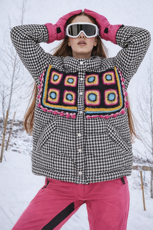MOYN CROCHET COAT