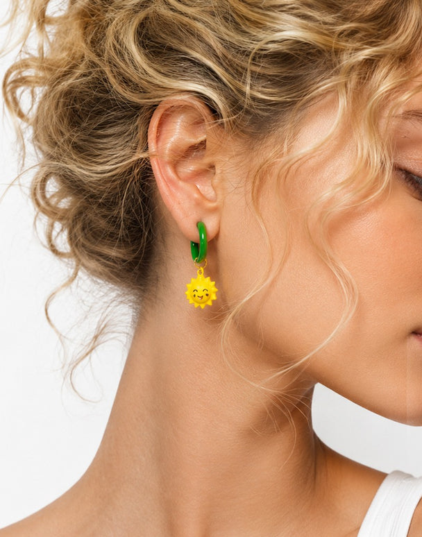 MOYN SUNNY SMILE HOOP EARRINGS